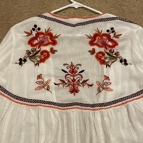 Womens Sun & Shadow White Long Sleeve Light Weight Open Front Blouse. Size S - Picture 4 of 7